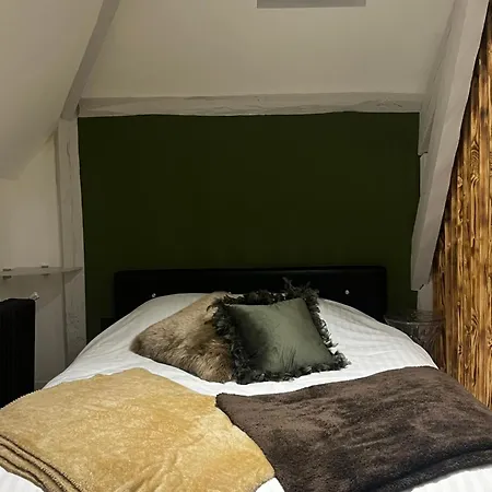 Le Chic, Cosy Au Centre דירה